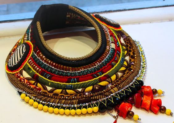 Этника в украшениях