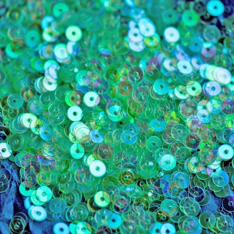 пайетки плоские, прозрачный радужный с зеленым оттенком, 4 мм