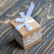 Коробка сборная "Кружево", с лентой, крафт/белый, 5x5x5 см