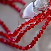 Бусина, стекло биконус 8, цвет красный, 8 мм