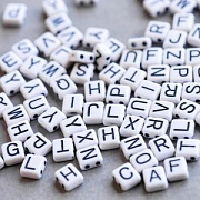 Бусина, акрил "Алфавит английский", квадрат/дуо, белый/черный, 8.5x7.5x4 мм