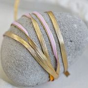 Шнур, имитация кожи, плоский, цвет розовый/золото, 3х1 мм