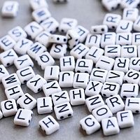 Бусины-буквы, цифры