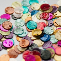 Из натуральных материалов