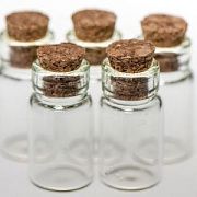 Бутылочка с крышкой, прозрачная, 18х10 мм