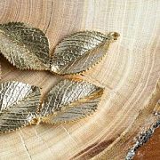 Подвеска металлическая "Лист", цвет золото, 34x20x4 мм