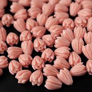 Бусина им.коралла "Тюльпан", цвет св.коралловый, 8-8.5x6.5-7 мм