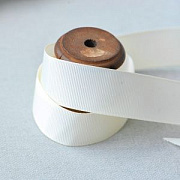 Лента репсовая, цвет белый теплый, ширина 25 мм